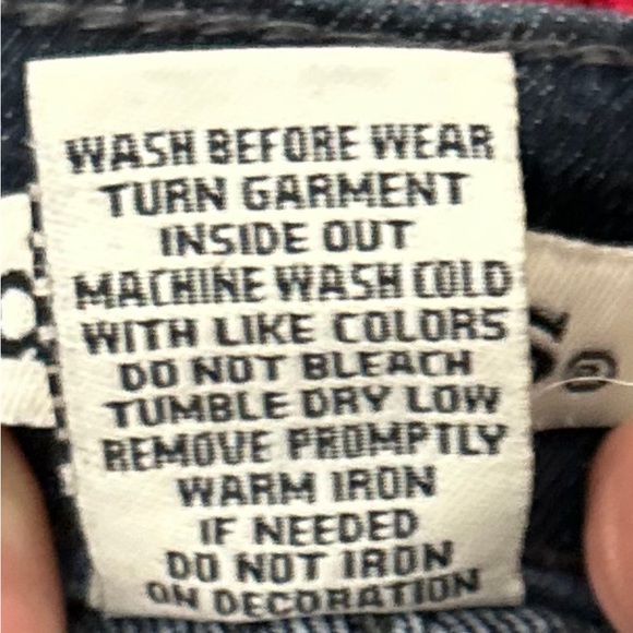 D. Jeans - Picture 3 of 5